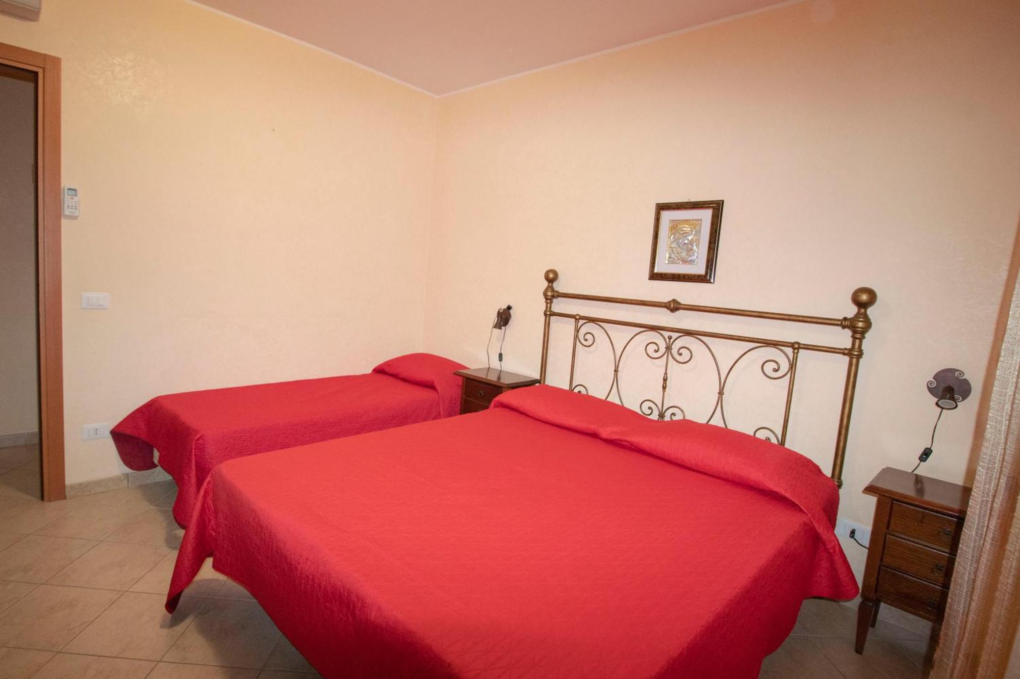 Case Vacanza Cristina Site In Antico Baglio E In Via Abruzzi N 161 ซานวิโต โลคาโป ภายนอก รูปภาพ